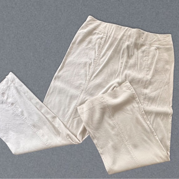 Vince Camuto Pants - Vince Camuto white linen trousers with‎ pockets - pull up - 16 great condition⭐️